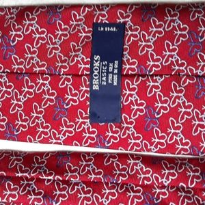 Brooks Brothers blue butterflies on red background silk tie